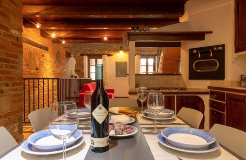 La Morra Apartamento | PEIRAGAL apartment in the historic center