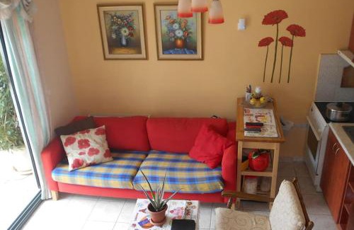 Paiania Apartamento | Pela's studio 10 minutes from the Athens airport