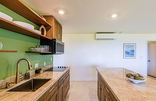 Keaau Casa | Pele's Paradise- Absolute Oceanfront Paradise with Air Conditioning!