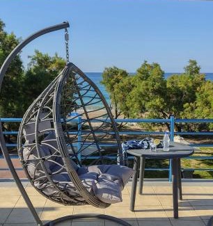 Filaki Apartamento | Pelekanos Beachfront Apartment