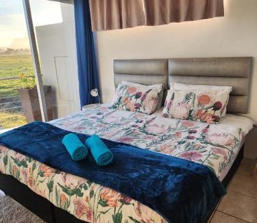 Ottery Casa | Pelican Accommodation Ottery