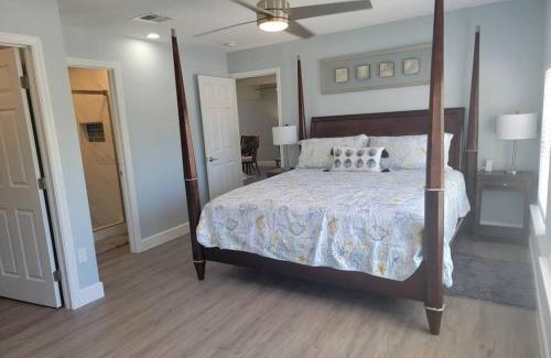Bonita Springs Apartamento | Pelican Fresh Entire Unit Kit Washer Dryer Upstairs 3Mi to Beach