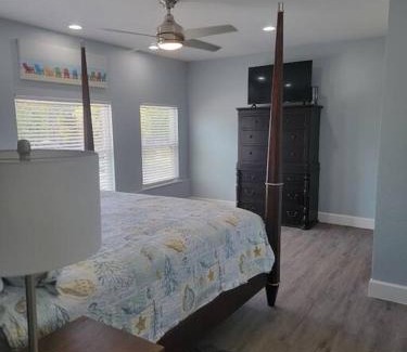 Bonita Springs Apartamento | Pelican Fresh Entire Unit Kit Washer Dryer Upstairs 3Mi to Beach