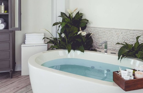 East Fort Lauderdale Hotel | Pelican Grand Beach Resort - A Noble House Resort