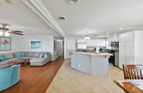 Lake Catherine Casa | Pelican Pier Beach House on Lake Catherine