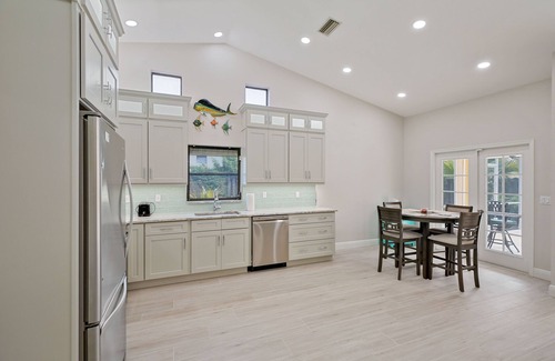 Bonita Springs Casa | Pelican Roost, Minutes From Beautiful SWFL Beaches, Fine Dining & Golf Courses!