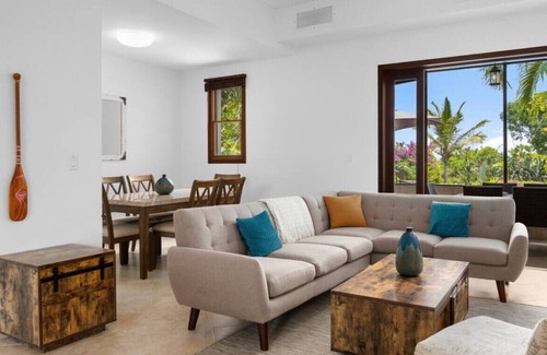Leeward Settlement Casa | Pelican's Nest #2,#3 and #4 · Oceanview 9 Bed Home - Steps to Grace Bay Beach