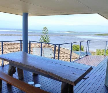 Harrington Casa | Pelicans Drift