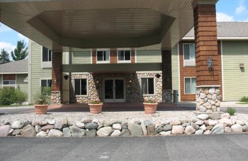 Levering Hotel | Pellston Lodge