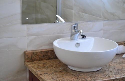 Harare Casa | Pemabwe Guest Lodge