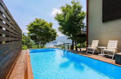 Chungju Casa | Penatess Pool Villa