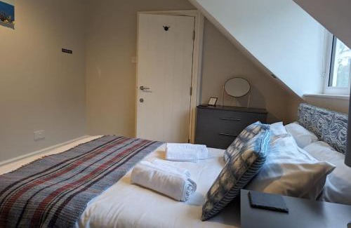 Aberdovey Apartamento | Pencartref Apartment - 4 Bedrooms, 3 Bathrooms, Sleeps 7-8