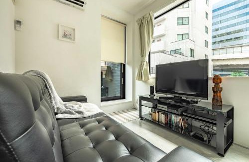 Nishi-Shinjuku Casa | Pencil House - 10 mins walk to Shinjuku