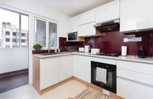 Bambalapitiya Apartamento | Pendennis Fern - 4-Bedroom Luxury Retreat with Rooftop Pool in Central Colombo