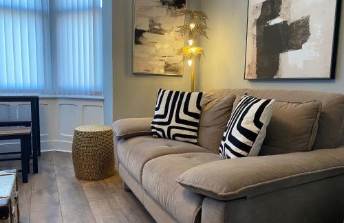 Colwyn Bay Apartamento | Pendle House - Apt 4 - 3 min walk to beach & Shops!