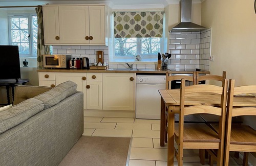 Trewassa Cabaña | Familiar-Rural-Baño privado con bañera-Vista al campo-Pendragon CottageHengroen