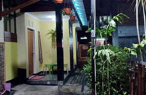 Oro Oro Ombo Hotel | Penginapan Kahan