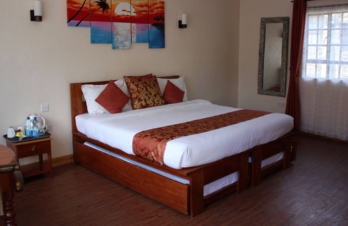 Nanyuki Casa | Penguin House Nanyuki