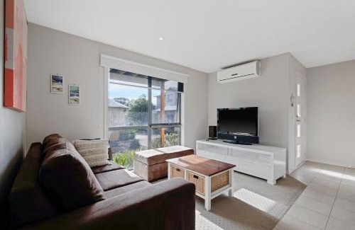 Cowes Casa | Penguin Place