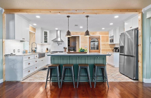 Rockwell Casa | Peninsula Lake Home With POOL /HOTTUB~ Amazing Lake Views ~ Water On 3 Sides!