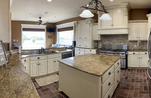 Hackberry Casa | Peninsula Point- Hackberry's Paradise- Secluded home on 12 Acres