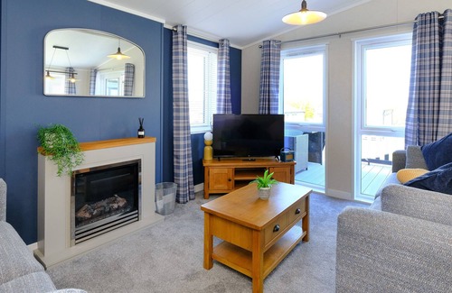Fowey Cabina | PENMARLAM LODGE RETREAT 24, family friendly in Bodinnick