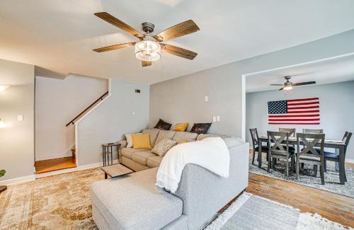 Penn Hills Casa | Penn Hills Home about 11 Mi to Pittsburgh