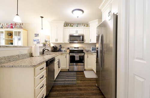 State College Casa | Penn State - Happy Valley - Townhome - 5 min to town