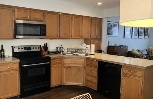 State College Casa | Penn State Home away from home. 3-bedroom townhome