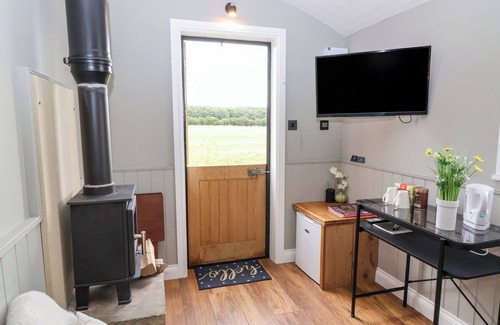 Pocklington Cabaña | PENNY, pet friendly, character holiday cottage in Pocklington