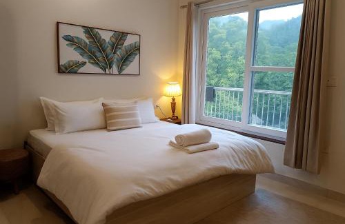 Tapovan Apartamento | Pennylane Hotel - Aesthetic Mountain View Rooms With Tropical Garden, Netflix, Pottery Studio, Free Airport Pickup for 7 or more nights stay, 2 minute walk to ganga river in tapovan