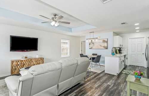 Florida Panhandle Casa | Pensacola Country Bungalow