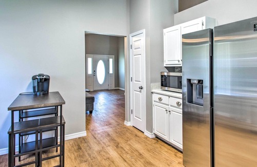 West Pensacola Casa | Pensacola Home ~ 2 Mi to Perdido Bay Beaches!