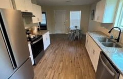 Warrington Casa | Pensacola Place and Navy-Aid'er