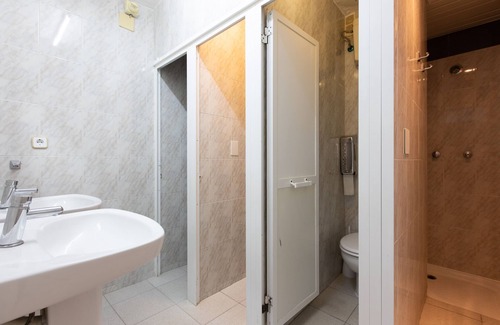 Canovelles Casa | Pensión Galicia