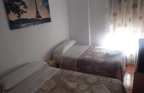Zaragoza Centro Casa | Pensión La Ferroviaria Habitaciones Con Baño Privado - Sin Ascensor