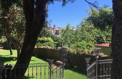 Centro histórico de Santiago de Compostela Casa | Pensión O Xardin de Julia
