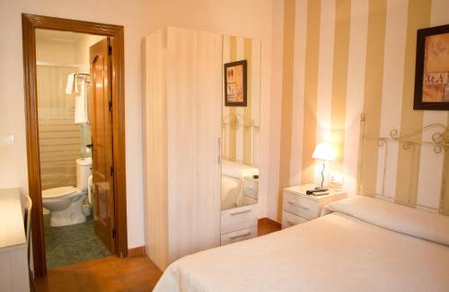Casabermeja Casa | Pensión y apartamentos El Taxi