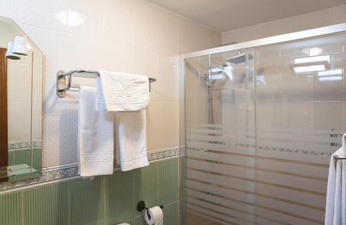 Casabermeja Casa | Pensión y apartamentos El Taxi