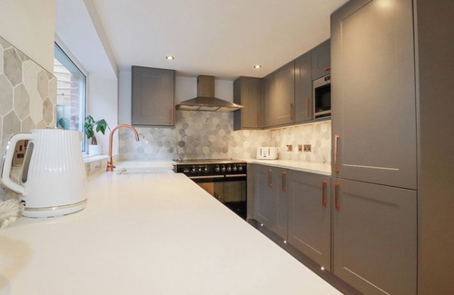 Crantock Cabaña | PENSILVA, pet friendly, country holiday cottage in Crantock