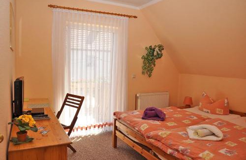 Neuenhof Casa | Pension "AM RENNSTEIG"