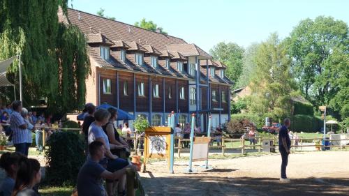 Alt Zeschdorf Casa | Pension Am Seeberg
