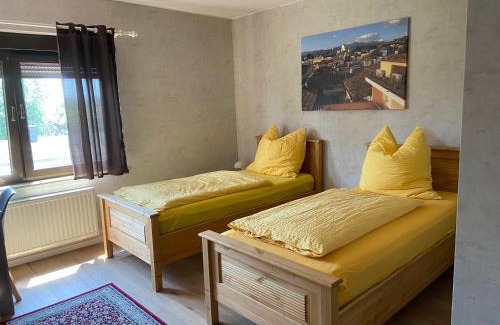Altrip Cama Y Desayuno | Pension Casa Rosa