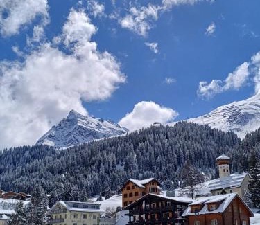 Gargellen Casa | Pension Edelweiss - Bergdorf Gargellen 1423m - 200m zur Schafbergbahn