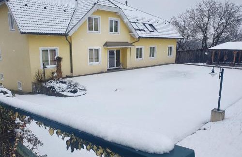 Zellerndorf Cama Y Desayuno | Pension Familie Dunkl