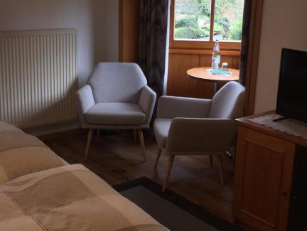 Hinterweidenthal Casa | Pension - Gästehaus Zum Pfälzerwald