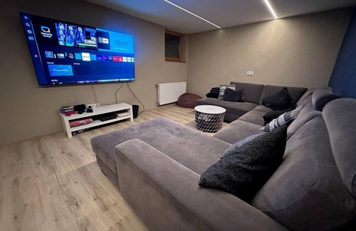 Leogang Cama Y Desayuno | Pension Haus Tirol - family room, shower, WC, 2 bedrooms