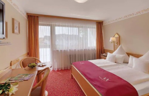 Safferstetten Casa | Pension- Hotel Maximilian