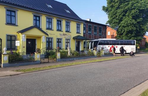 Groß Pankow Apartamento | Pension Mahler wir sind günstig, zwischen Wittenberge, Perleberg, Kyritz, Heiligengrabe, Pritzwalk, Putlitz, Wittstock, , an der A 24