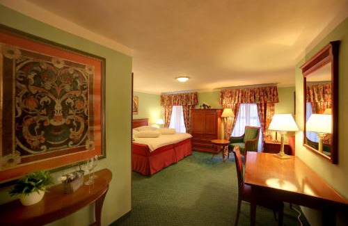 Loket Casa | Pension Masonic House